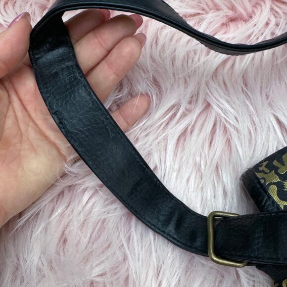 Nintendo The Legend of Zelda Triforce Logo Mini Satchel Purse - Picture 5 of 5